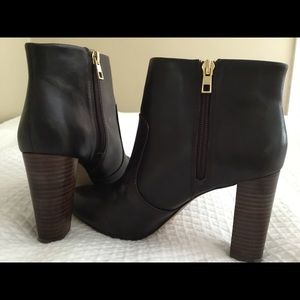 Ann Taylor ankle boots